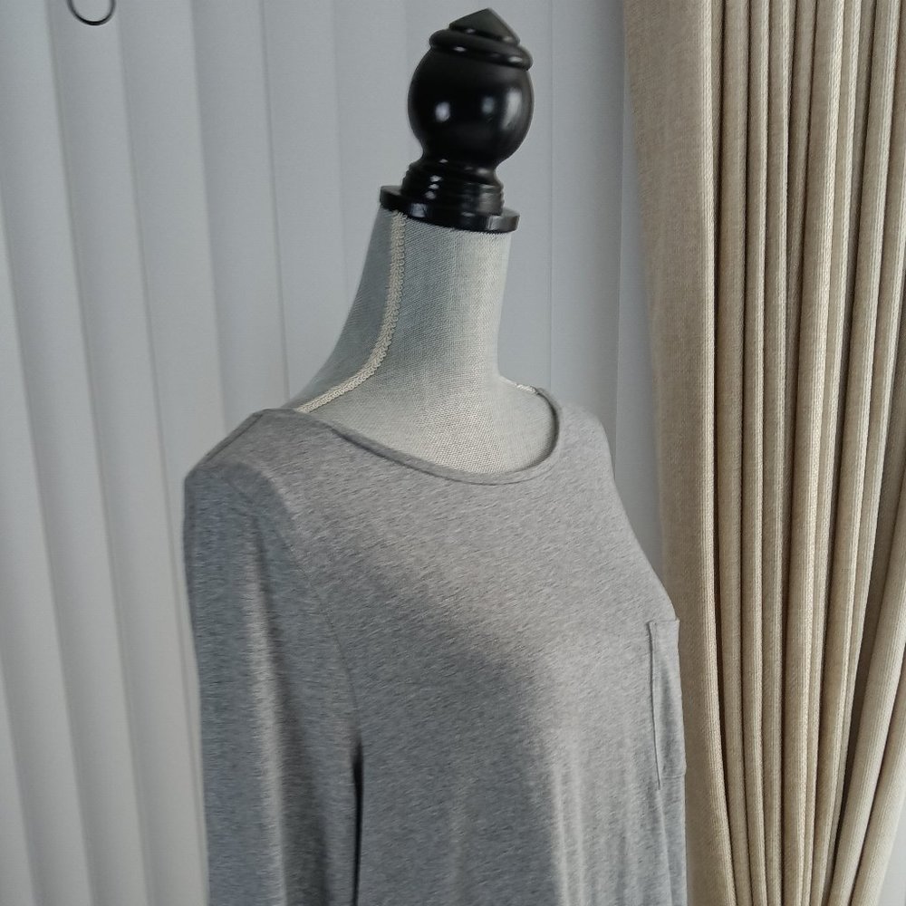 Tommy Hilfiger Tunic Blouse. - Picture 13 of 14